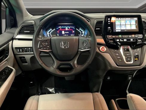 Used 2024 Honda Odyssey EX-L image 8