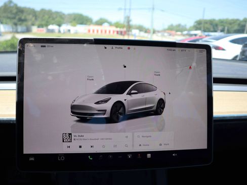 Used 2023 Tesla Model 3 Standard Range RWD image 19