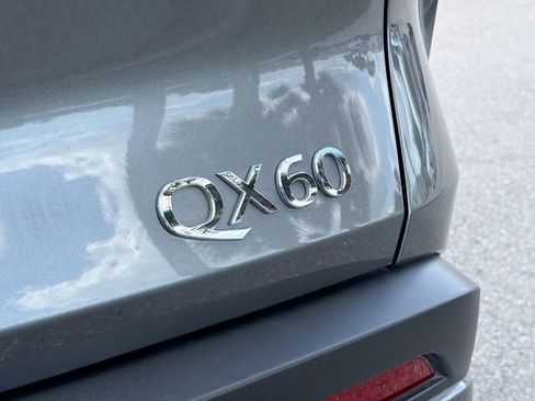 Used 2025 INFINITI QX60 Pure AWD/4WD image 11