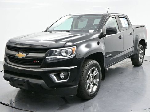 Used 2019 Chevrolet Colorado Z71 image 3