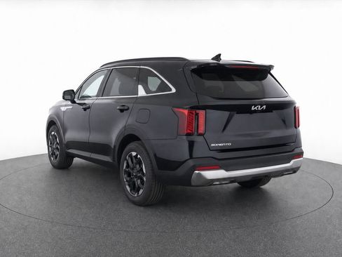 Used 2025 Kia Sorento S AWD/4WD image 2