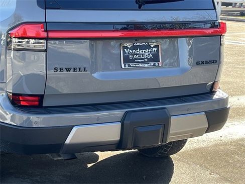 Used 2024 Lexus GX 550 image 6