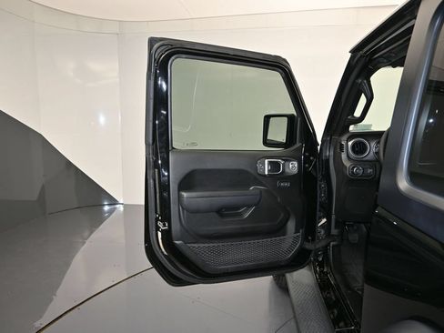 Used 2023 Jeep Wrangler Sport AWD/4WD image 10
