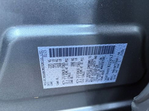 Used 2025 Nissan Rogue SV image 31