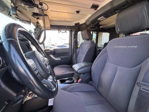 Used 2013 Jeep Wrangler Unlimited Rubicon w/ Connectivity Group AWD/4WD image 18