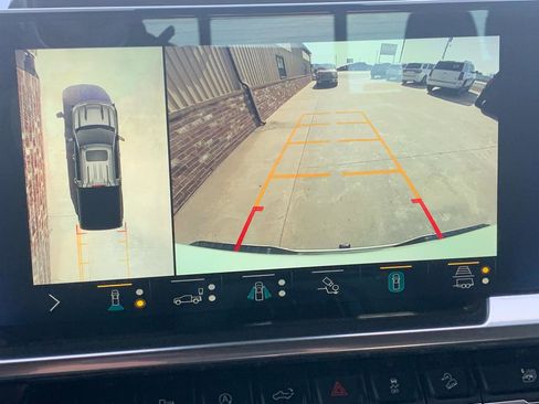 Used 2022 Chevrolet Silverado 1500 RST w/ Texas Edition Plus image 33