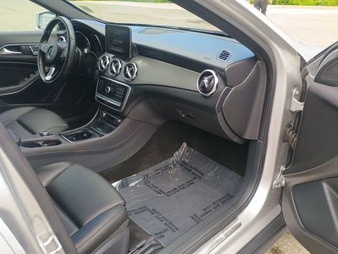 Used 2018 Mercedes-Benz GLA 250 4MATIC image 12