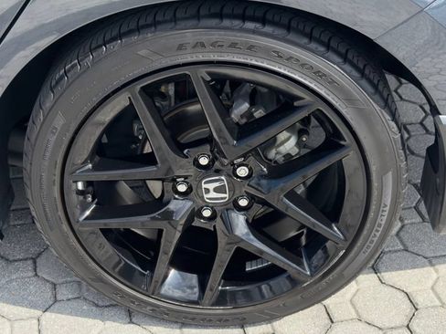 Used 2025 Honda Civic Sport image 17