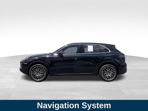 Used 2022 Porsche Cayenne AWD/4WD image 2