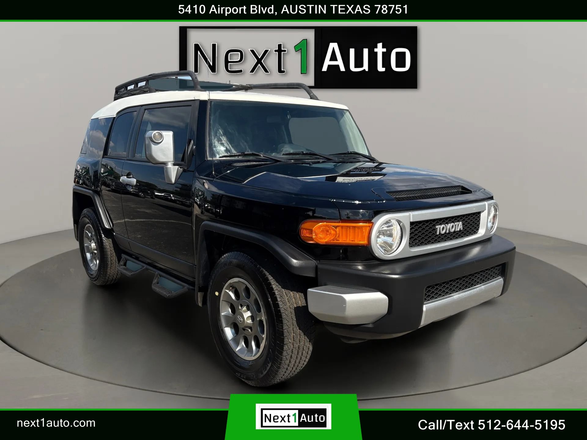 Used 2011 Toyota FJ Cruiser 2WD w/ Upgrade Pkg image 1
