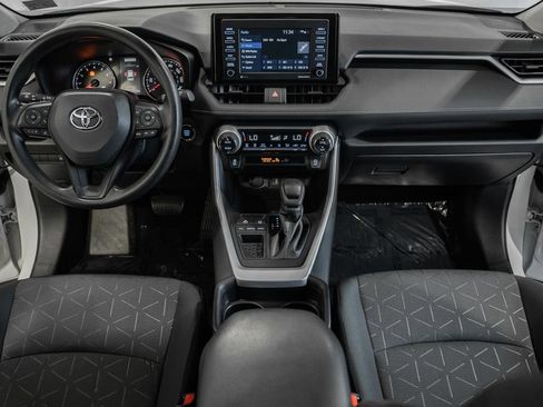 Used 2021 Toyota RAV4 XLE w/ Convenience Package FWD image 18