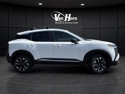 New 2026 Nissan Kicks SV w/ SV Premium Package image 2