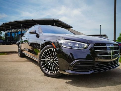 Certified 2022 Mercedes-Benz S 500 4MATIC image 2