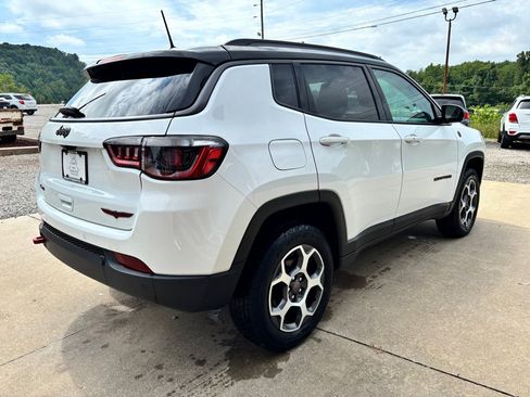 Used 2022 Jeep Compass Trailhawk w/ Sun and Sound Group AWD/4WD image 4