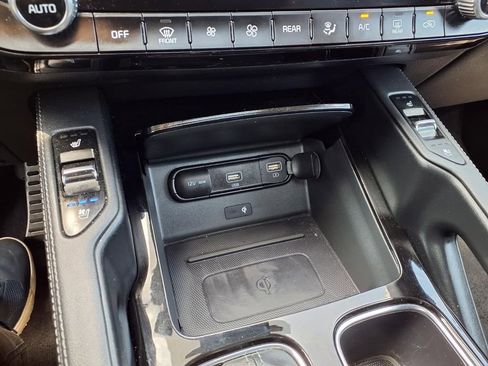 Used 2022 Kia Telluride SX w/ SX Prestige Package AWD/4WD image 10