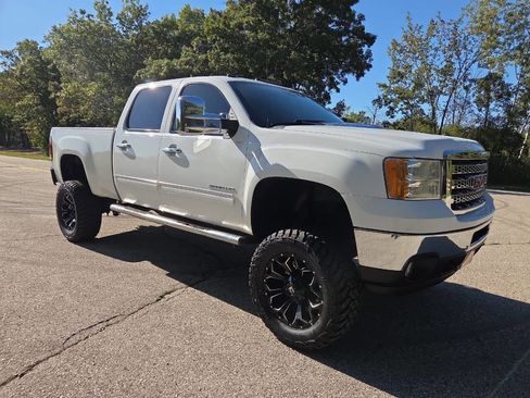 Used 2013 GMC Sierra 2500 SLE w/ SLE Preferred Package image 8