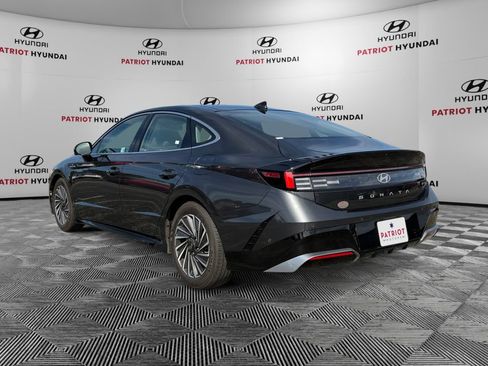 Certified 2025 Hyundai Sonata Limited FWD image 5