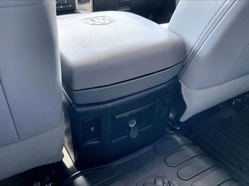 Used 2019 RAM 1500 Classic Warlock AWD/4WD image 17