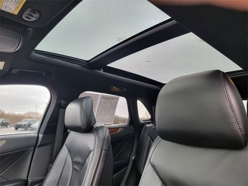 Used 2018 Lincoln MKC Reserve w/ Lincoln MKC Climate Package image 4