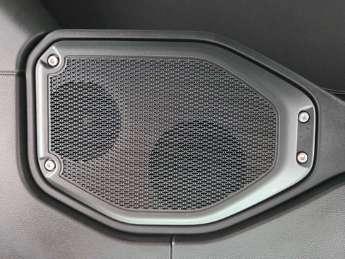 Used 2021 Jeep Wrangler Unlimited Sahara image 32