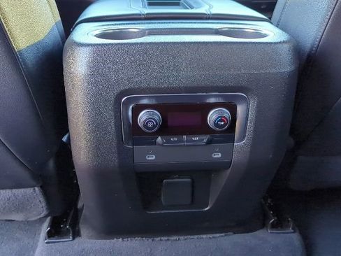 Certified 2022 Chevrolet Suburban LT image 18