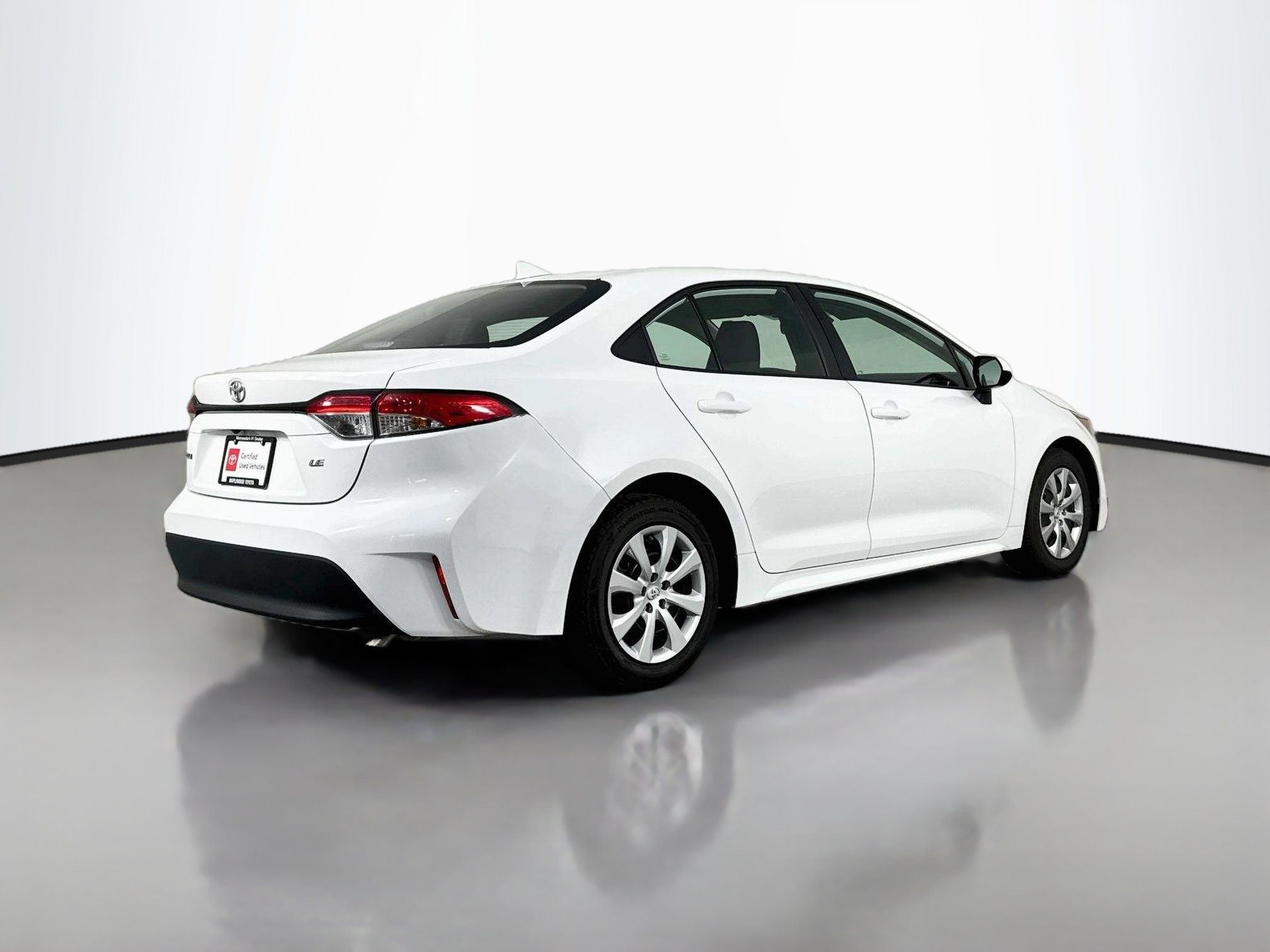 Certified 2025 Toyota Corolla LE FWD image 7