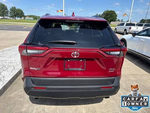 Used 2025 Toyota RAV4 XLE Premium w/ Weather Package AWD/4WD image 8