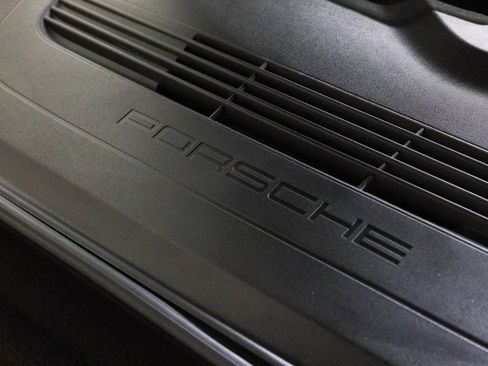 Used 2018 Porsche 911 Targa 4 GTS image 17