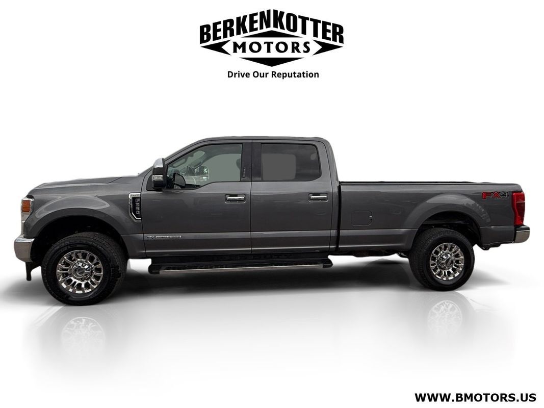 Used 2021 Ford F350 XLT w/ XLT Premium Package AWD/4WD image 6