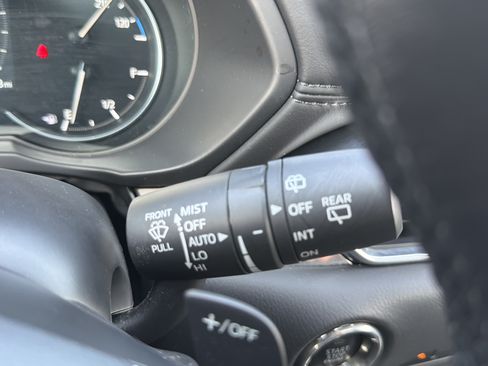 Certified 2023 MAZDA CX-5 Signature AWD/4WD image 36