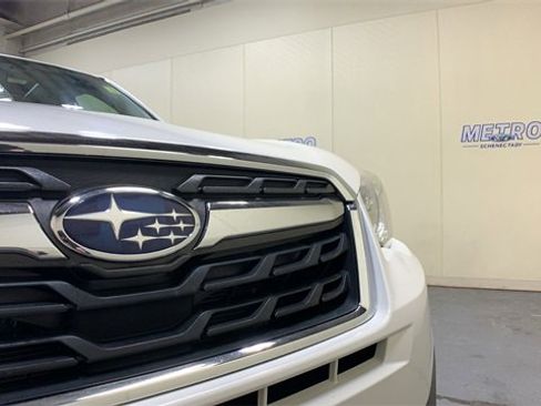 Used 2018 Subaru Forester 2.5i Premium w/ All-Weather Package image 42