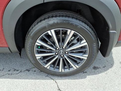 New 2026 Nissan Pathfinder Platinum w/ Cargo Package AWD/4WD image 4