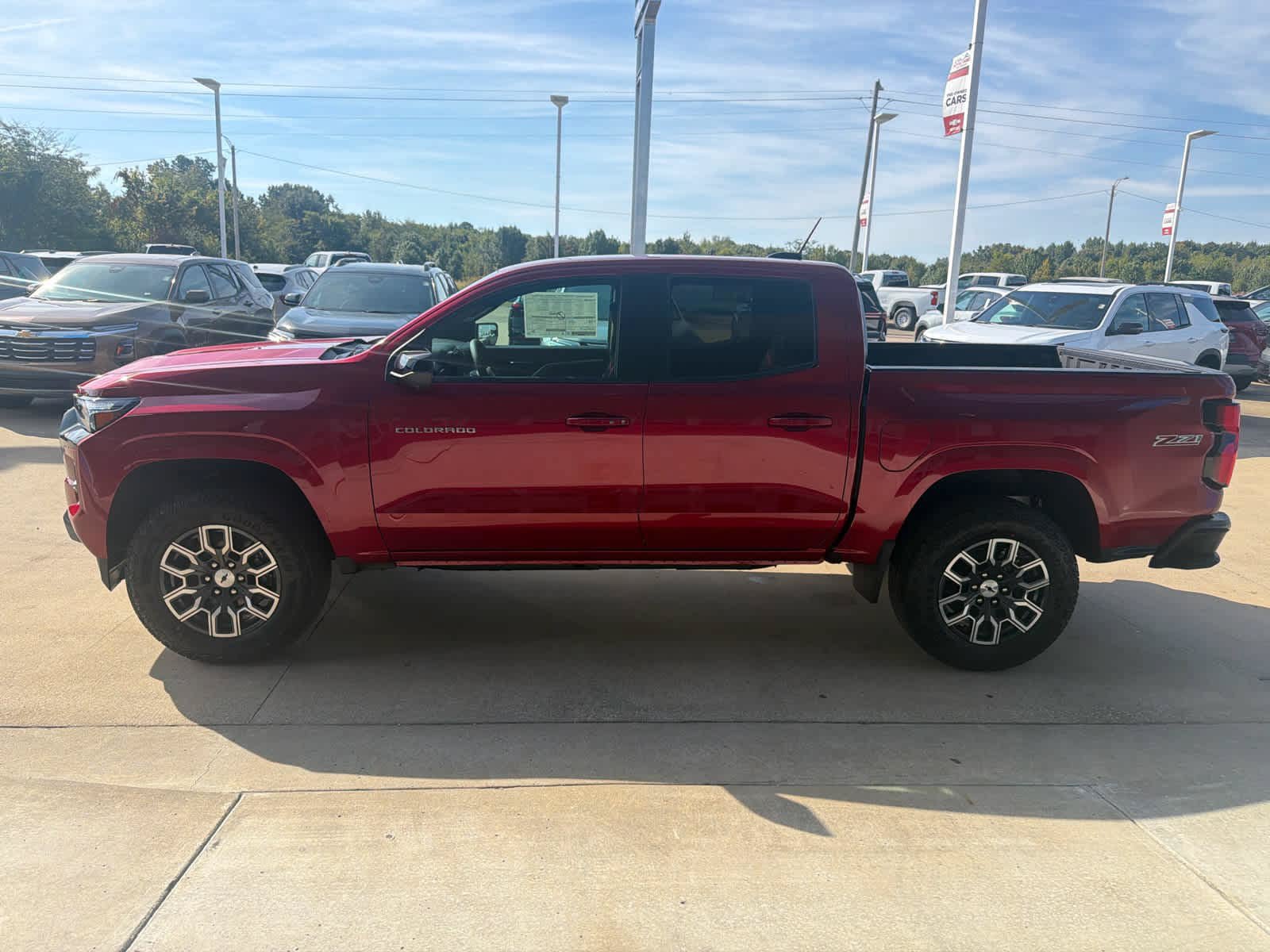 New 2026 Chevrolet Colorado Z71 w/ Technology Package AWD/4WD image 2