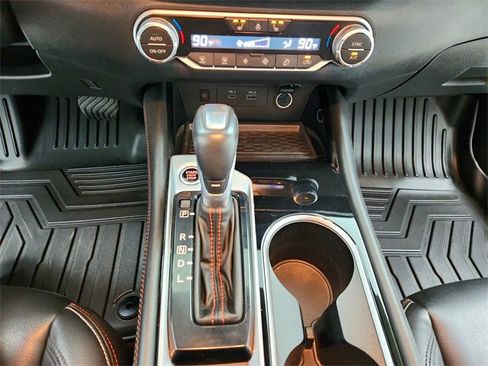 Used 2024 Nissan Altima 2.0 SR image 25