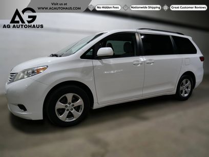 Used 2017 Toyota Sienna LE