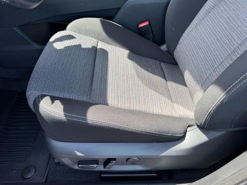 Used 2023 Nissan Rogue SV image 14