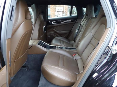 Used 2018 Porsche Panamera image 14