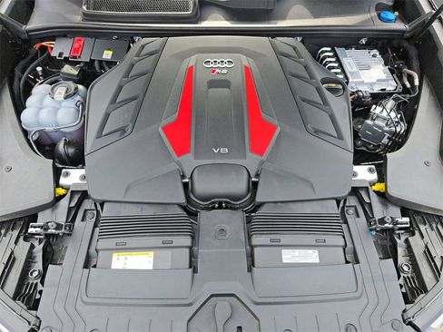Used 2025 Audi RS Q8 performance image 36