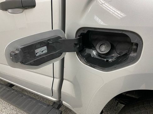 Used 2017 GMC Canyon 2WD Crew Cab w/ Convenience Package image 13