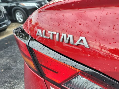 Certified 2023 Nissan Altima 2.5 SV FWD image 8