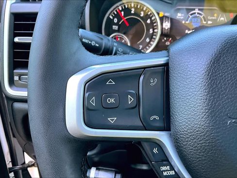 Used 2025 RAM 1500 Big Horn AWD/4WD image 23