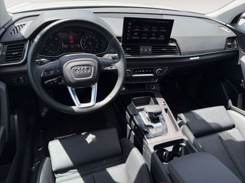 Used 2024 Audi Q5 2.0T Premium w/ Convenience Package image 15