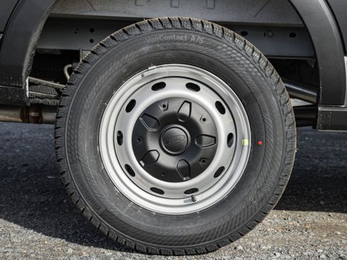 New 2026 Ford Transit 250 148 Medium Roof image 15