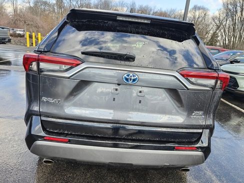 Used 2021 Toyota RAV4 XSE w/ XSE Grade Weather Package image 5