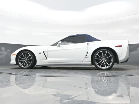 Used 2013 Chevrolet Corvette 427 w/ 1SC Preferred Equipment Group image 23