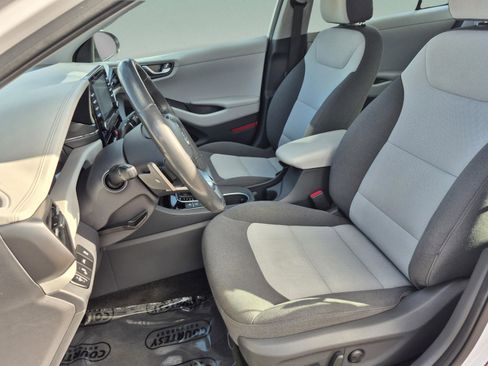 Used 2020 Hyundai Ioniq SEL FWD image 17