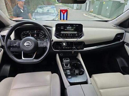 Used 2023 Nissan Rogue SL w/ SL Premium Package FWD image 10