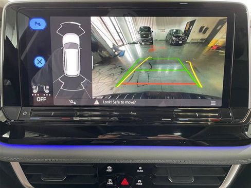 Used 2024 Volkswagen Atlas Peak Edition SEL AWD/4WD image 39