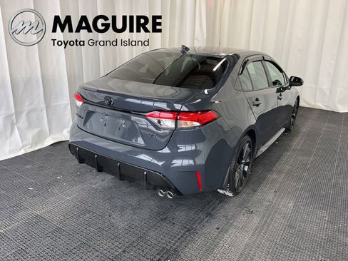 Used 2025 Toyota Corolla SE w/ SE Premium Package image 27