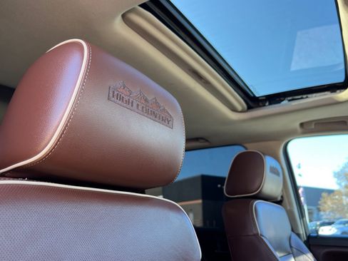 Used 2015 Chevrolet Silverado 1500 High Country w/ High Country Premium Package image 16